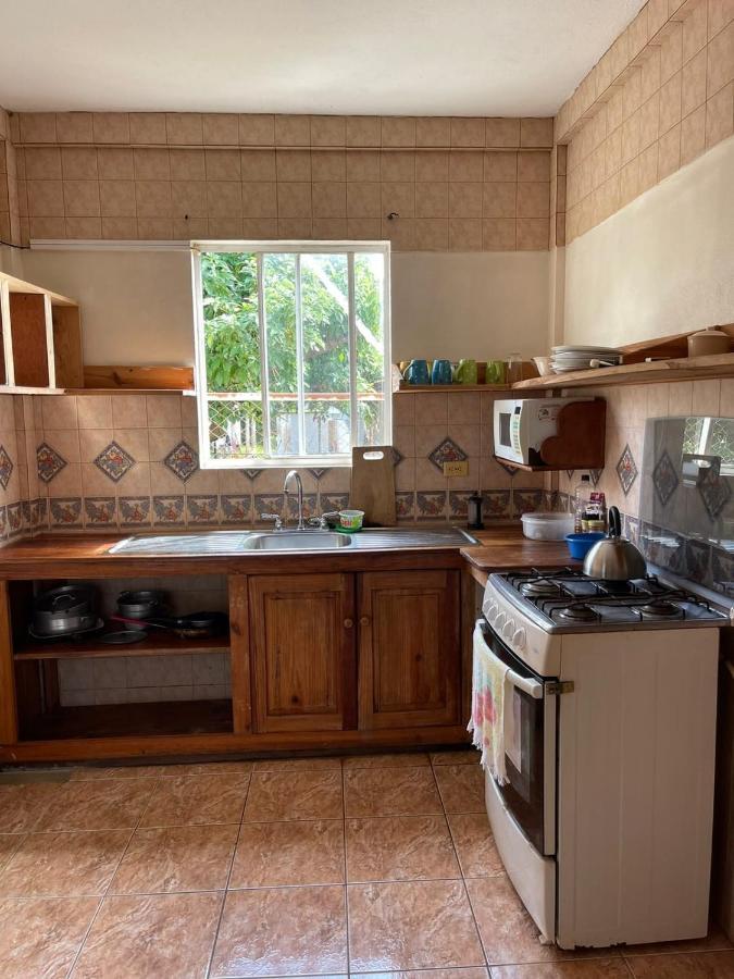 Christina'S Guest House Official جزيرة ليتل كورن المظهر الخارجي الصورة